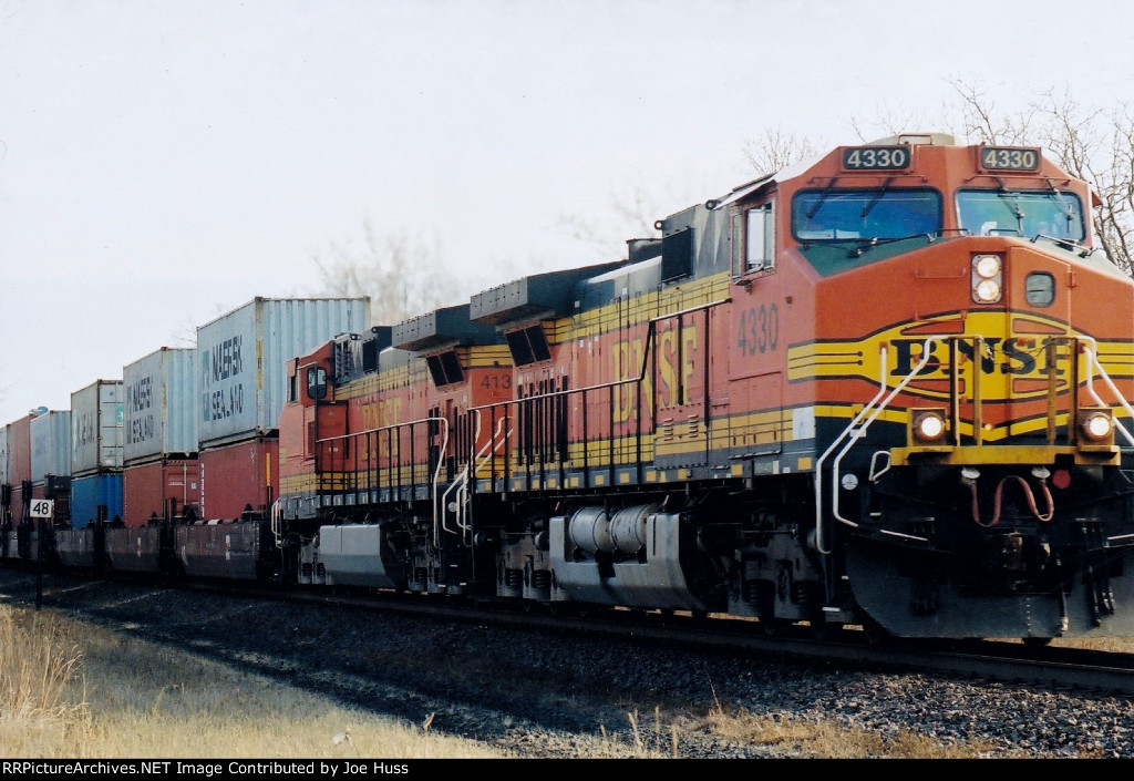 BNSF 4330 West